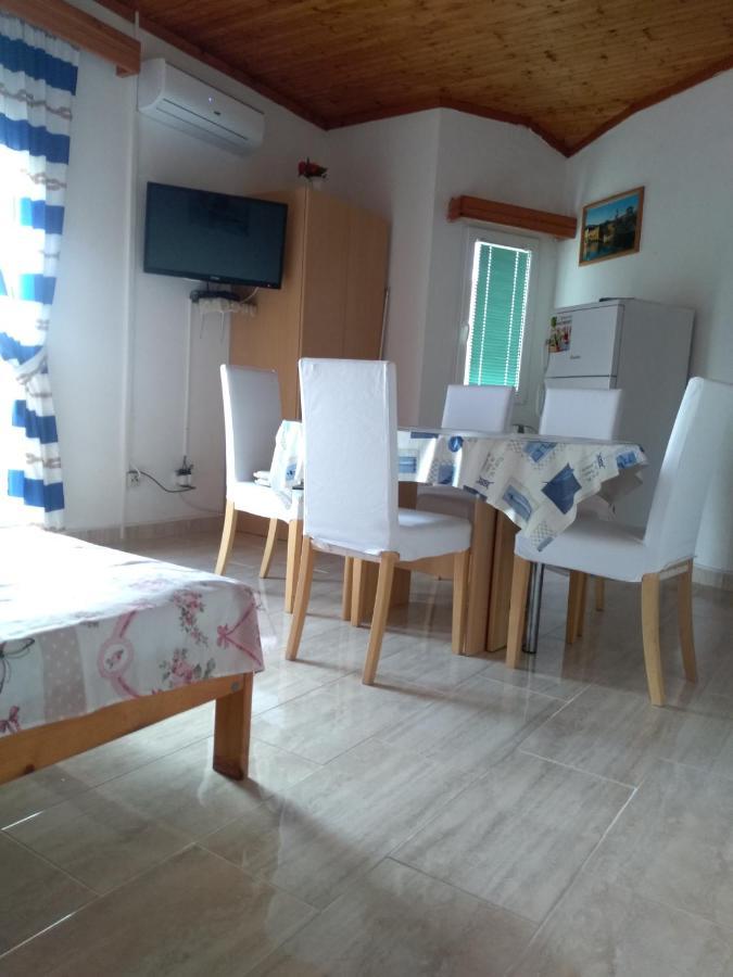 Apartment Stella Murter Esterno foto