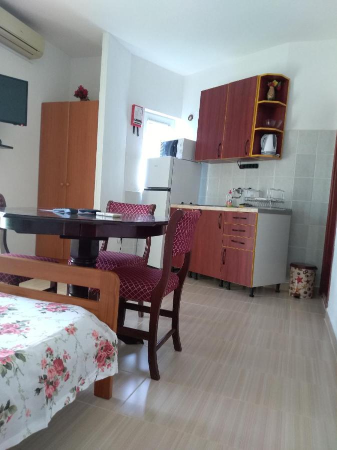 Apartment Stella Murter Esterno foto